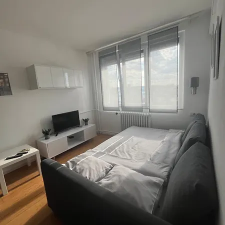 Lenny Apartman Belgrade Exterior photo